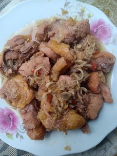 Hình của món Gà kho gừng sả.