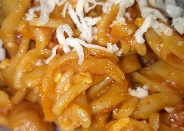 Macaroni saos tabur keju