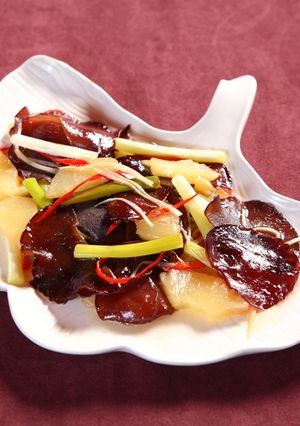 鳳梨炒木耳 的食譜成品照片
