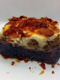 Una foto de Pastel de coliflor morada y ternera picada