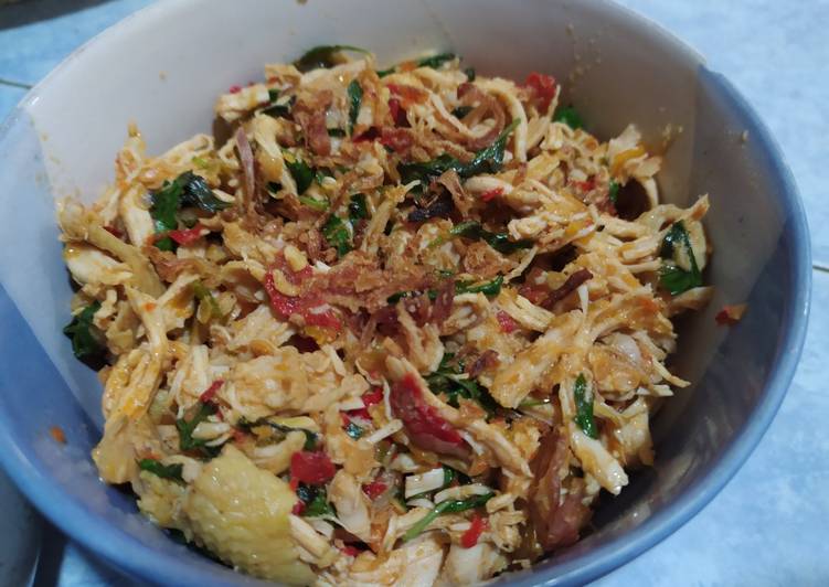 !DICOBA Resep Ayam Suwir Kemangi Pedas ide masakan sehari hari