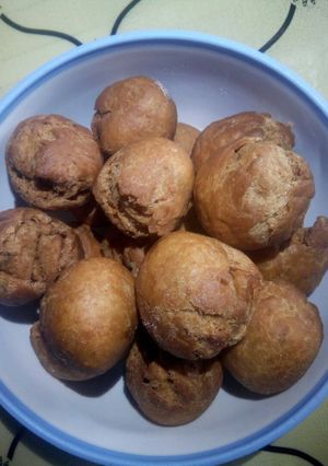 A picture of Mandazi balls.
