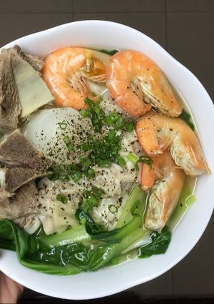 Hình của món Hoành thánh.