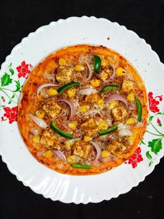 पनीर पिज़्ज़ा (paneer pizza recipe in Hindi) रेसिपी मुख्य फोटो
