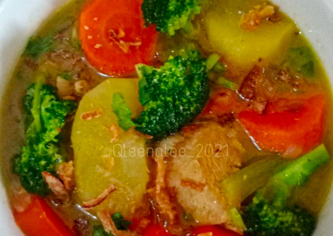 Sop ayam spesial untuk anak-anak