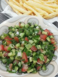 صورة لوصفة سلطة صحية ومفيدة 😉