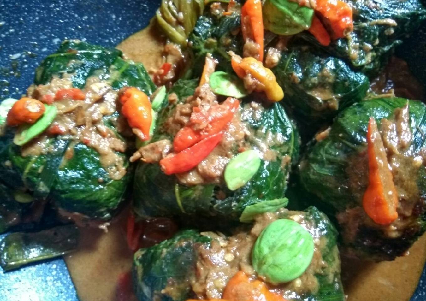 Buntil Daun Pepaya & Singkong