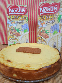 Una foto de Cheesecake de jungly blanco y lotus