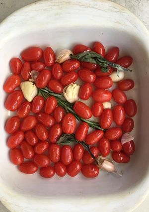 A picture of Slow roasted Rosa tomatoes.