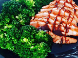 Salmón marinado en soja con brócoli