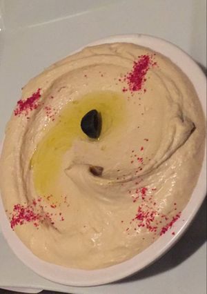 A picture of Hummus with Tahini.