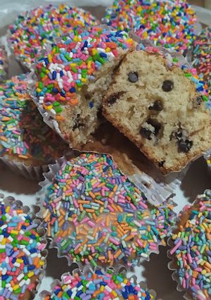 Una foto de Muffins De Naranja y Chips De Chocolate