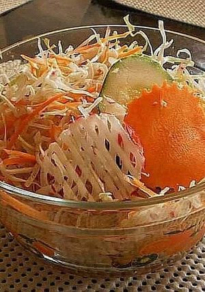 Una foto de Ensalada fresca con Aliño de Yogurt