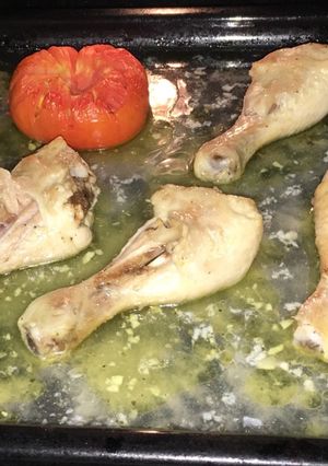 Una foto de Muslos de pollo al horno