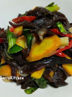Foto resep Tumis Jamur Kuping Wortel