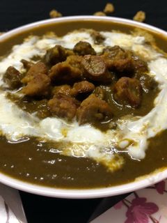 पालक मूंग दाल मंगोड़ी की सब्जी Palak Moong Dal Mangode ki sabji recipe in hindi रेसिपी मुख्य फोटो