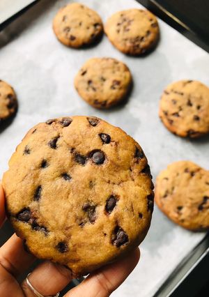 A picture of Chocolate chip cookies.