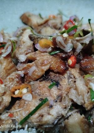 Foto resep Ikan Asap Sambal Matah