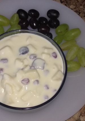 A picture of Creamy fruit shrikhad.
