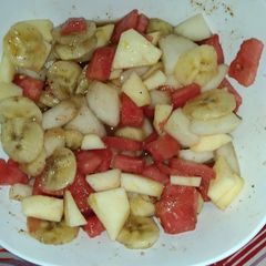 A picture of Meetha fruits chaat.