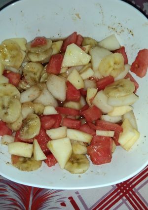 A picture of Meetha fruits chaat.