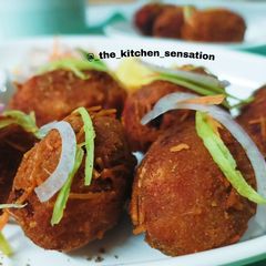 A picture of Vegetable chop (Kolkata style).
