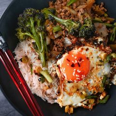 A picture of Soy & Ginger Beef Rice Bowl With Chilli Egg.