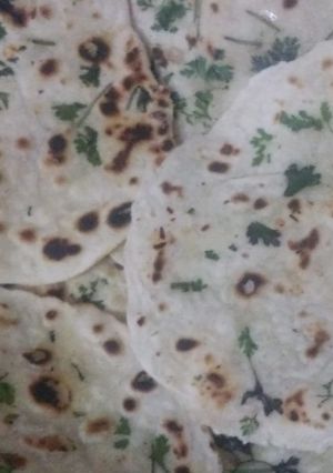 A picture of Tawa Butter naan.