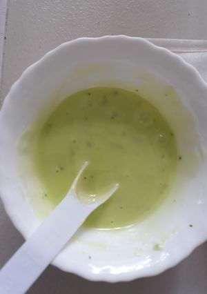 A picture of Lemon glaze for lemon cake.