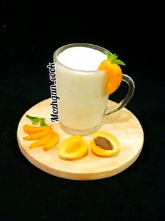 عکسی از دستور شیر موز زرد آلو 😋😍