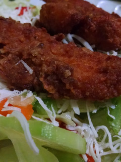 A picture of Crispy Chicken Salad.