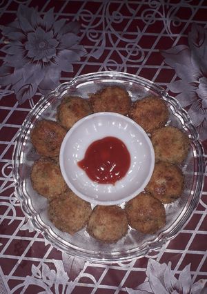 A picture of Potato cheese balls.