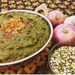 A picture of Saag.