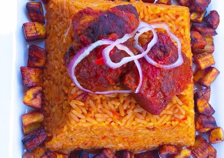 Spicey jollof rice with diced plantain