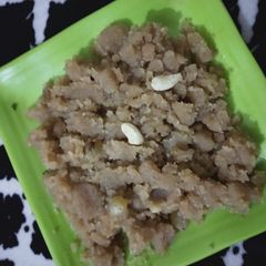 A picture of Wheat flour Halwa.