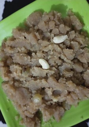 A picture of Wheat flour Halwa.