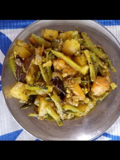 লাবড়া (labra recipe in Bengali) রেসিপির প্রধান ছবি