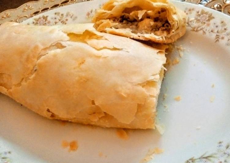 Steps to Prepare Any-night-of-the-week Minced and Vegetables Strudel