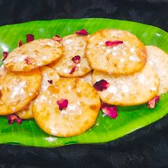 A picture of Sweet Mathri.