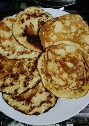 Una foto de Panqueques de avena y bananas