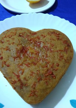 એગ્લેસ એપલ કેરોટ કેક (Eggless Apple Carrot Cake Recipe in Gujarati) રેસીપી મુખ્ય ફોટો