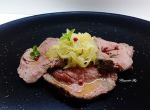 Foto di Arrosto di magatello con cipolla caramellata
