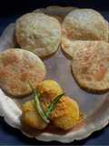 Bhetki Mach’r Kochuri o Doi Alu Dum Thakurbarir style