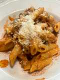Penne pasticciate ragù napoletano e ricotta