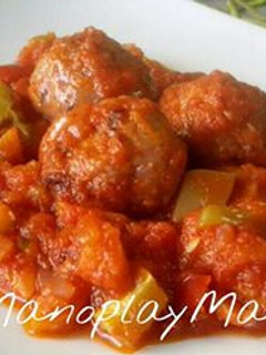 Una foto de Albóndigas con pisto EN GME, GMF y tradicional