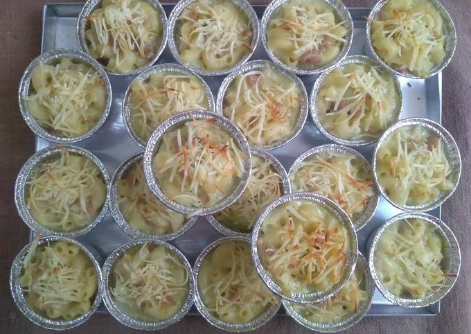 Langkah Mudah untuk Membuat 161. Macaroni schotel (modal Rp 2.300 per cup), Bikin Ngiler