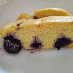 A picture of Tried and tested keto yoghurt blueberry cake.