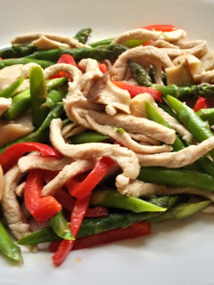 蘆筍炒里肌肉絲 的食譜成品照片