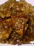 Secreto ibérico con cebolla y mermelada de albaricoque