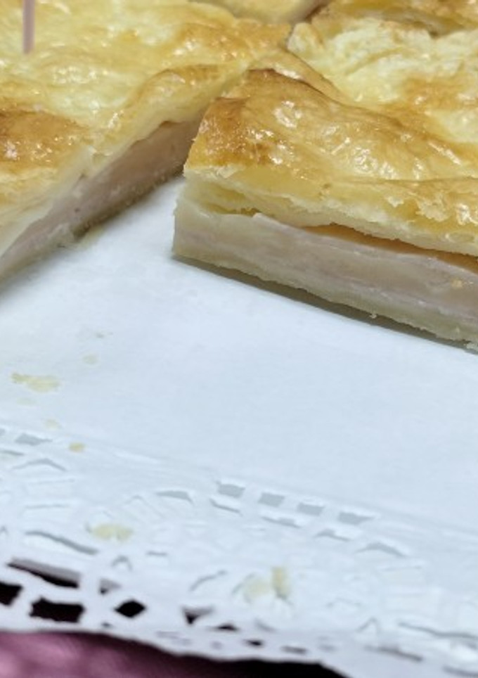 Una foto de Empanada de pavo y queso